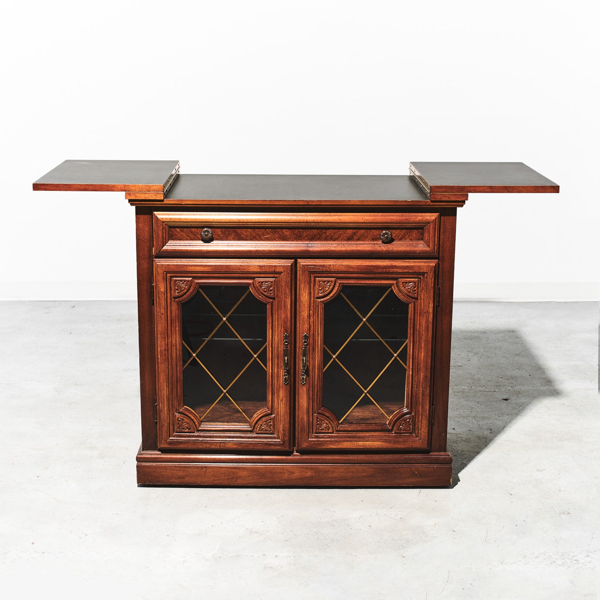 Vintage Lighted Flip-Top Bar