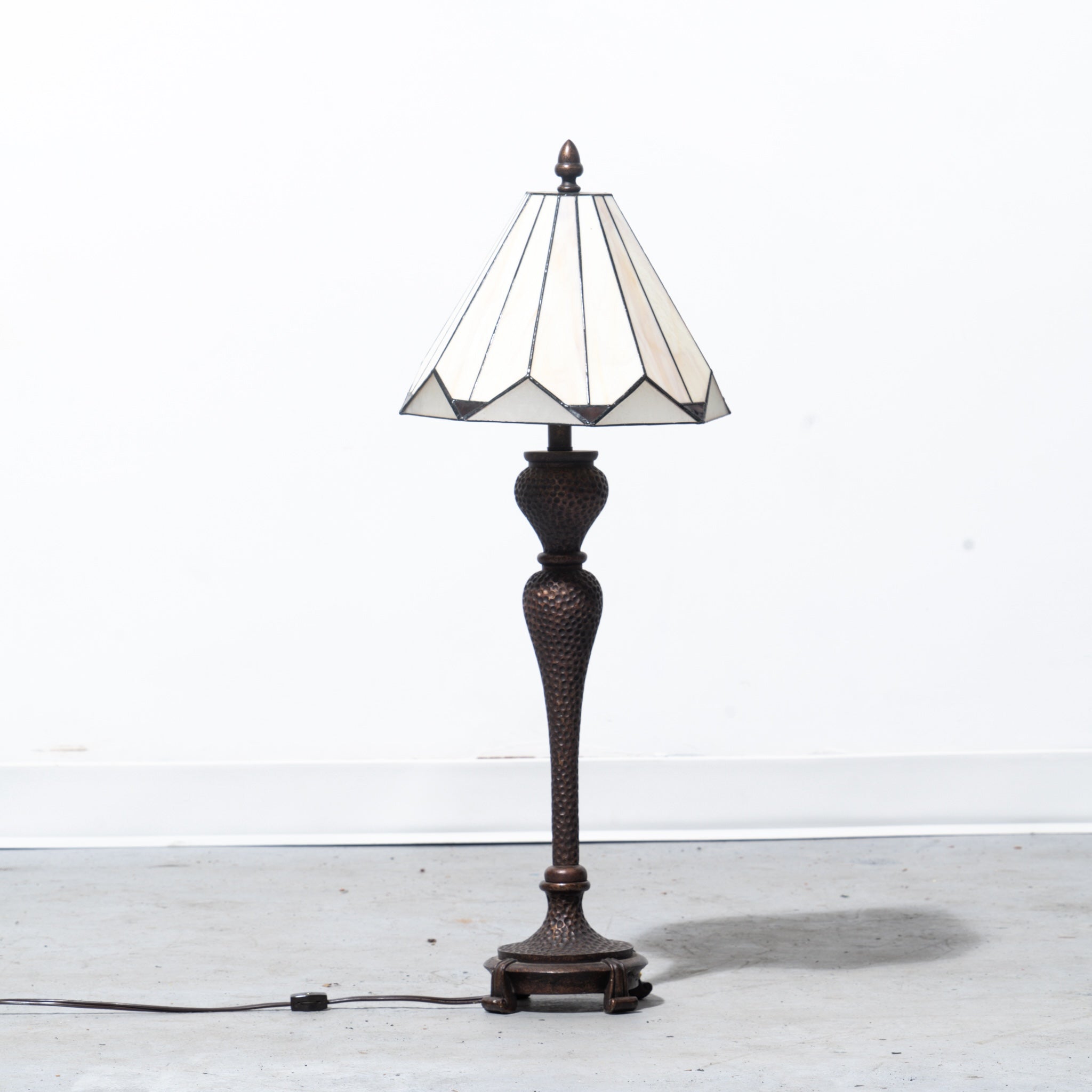 Tiffany Style Stained Glass Table Lamp