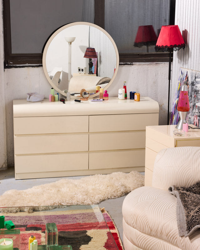 Vanity scene b180e269 62ef 4f3f 80cd a913cf739f12