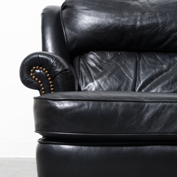 Traditional Accent Chair