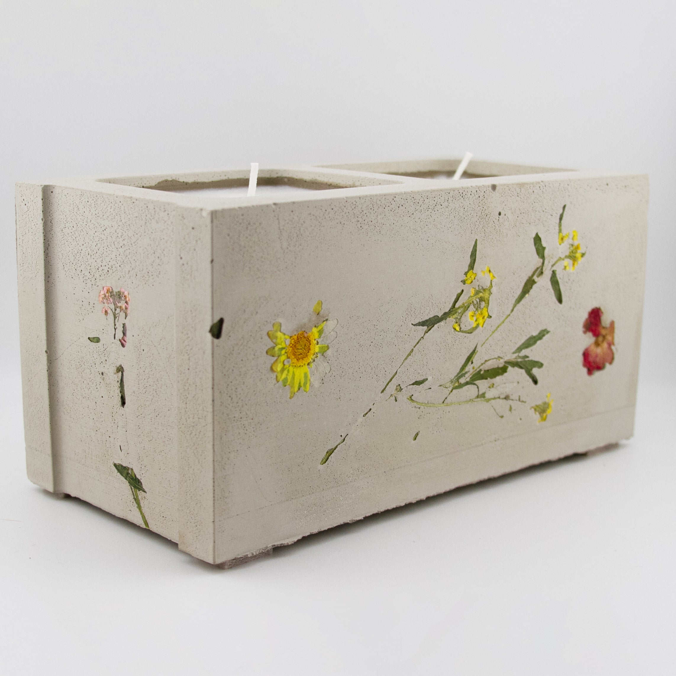 Caos Mote - Flora Mini Cinderblock Candle