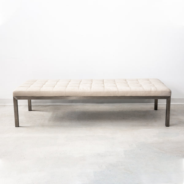 Modern Room and Board White Leather Daybed Chaise Lounge Chair
