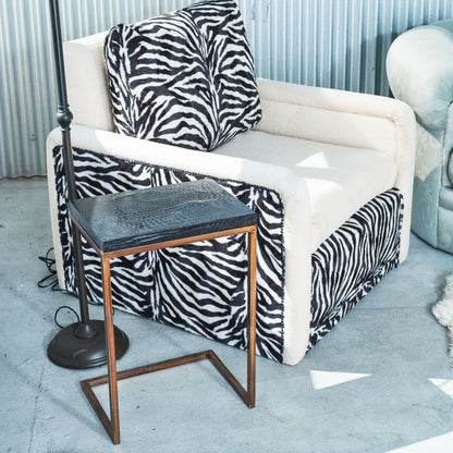 Vinyl Crocodile Nesting Tables